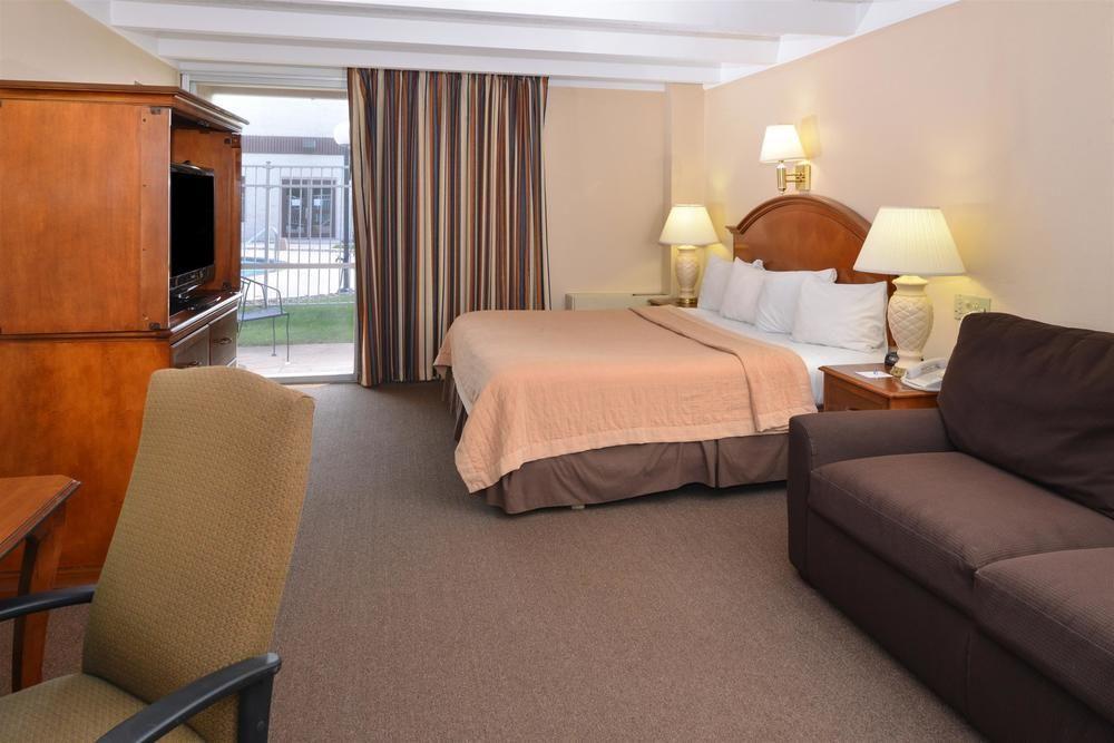 Americas Best Value Inn - Campus View Eau Claire Kültér fotó