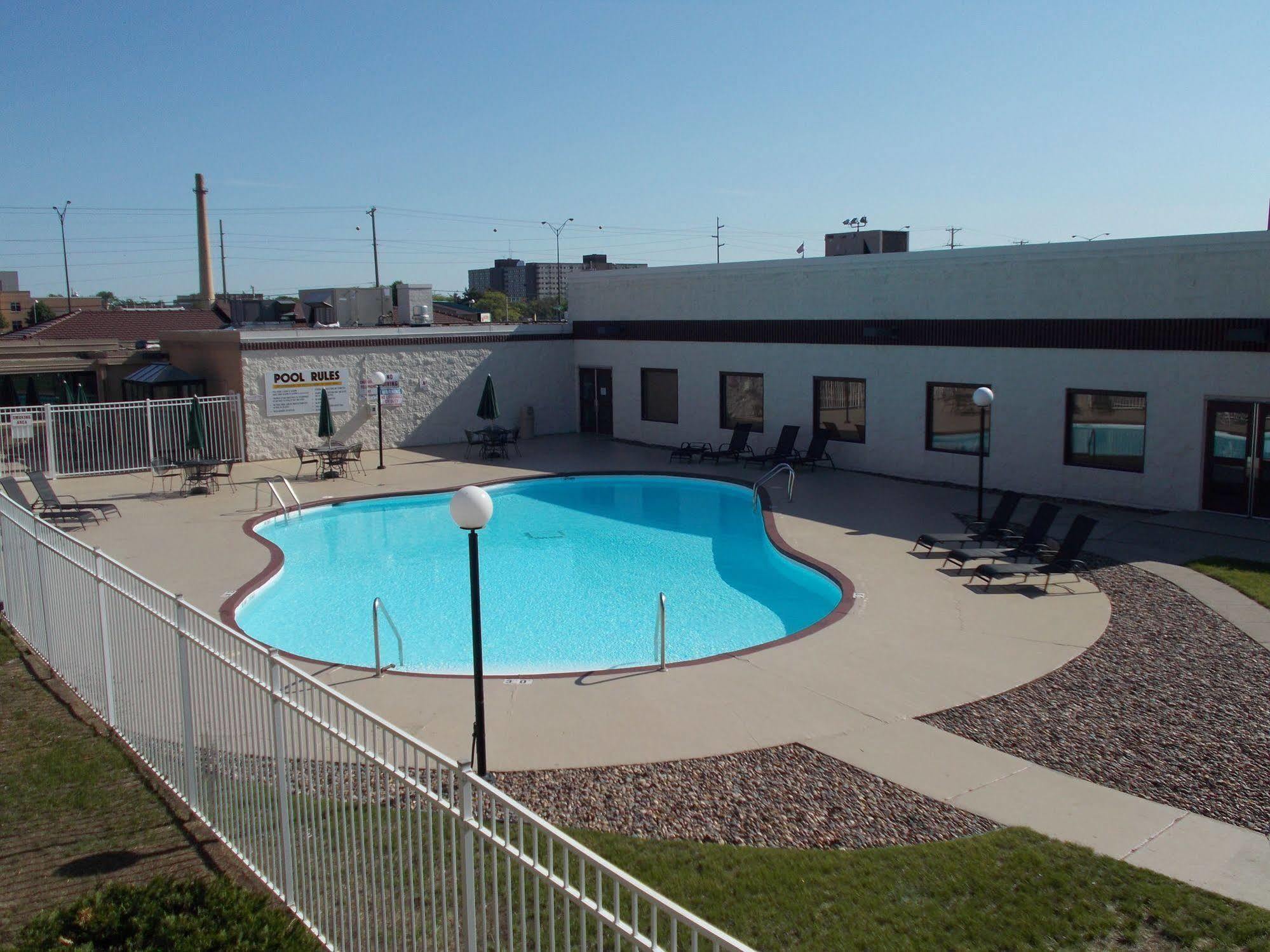 Americas Best Value Inn - Campus View Eau Claire Kültér fotó
